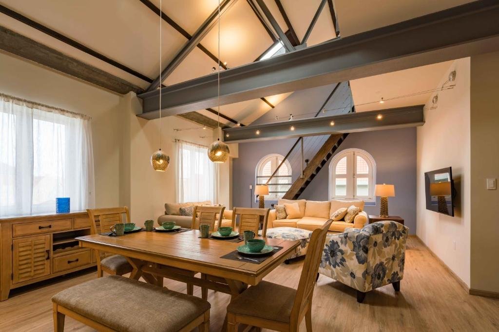 La Casa Amarilla Apartments for Rents