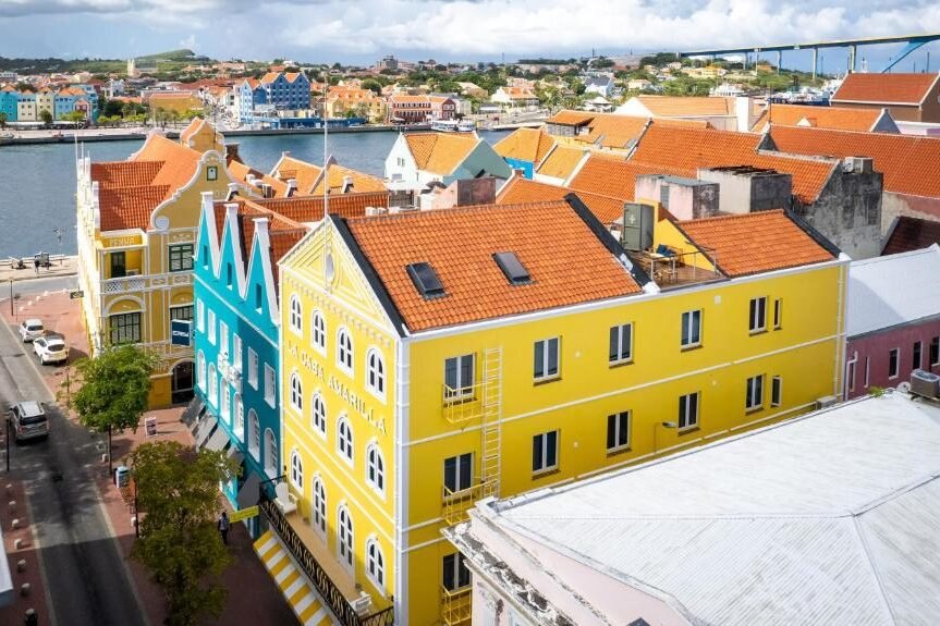 Rental La Casa Amarilla Apartments