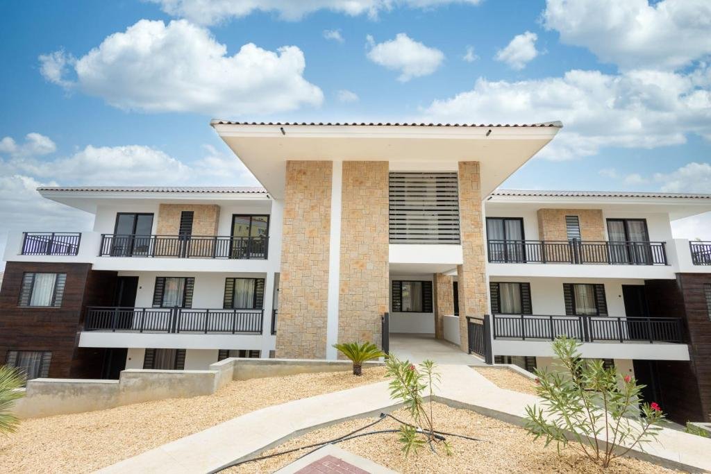 Luxury Villa The Breeze at Blue Bay