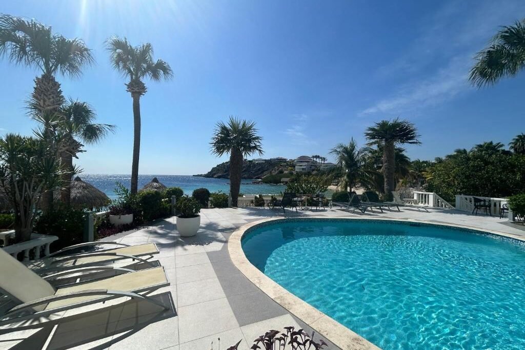 Rental Villa Blue Emerald Ocean's 8